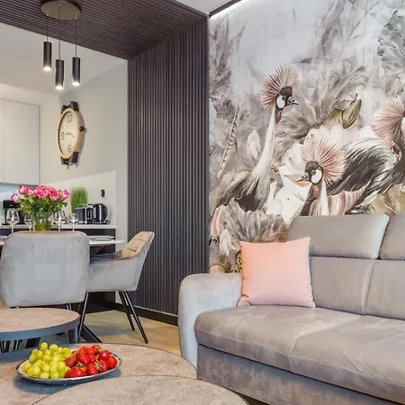 Daire Lux Japonski Zuraw - Perlowa Przystan